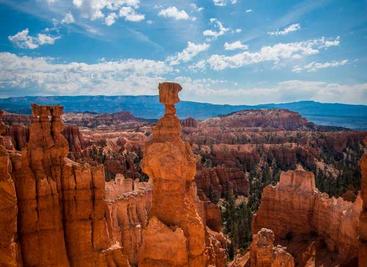 WeClone用微信聊天记录微调大语言模型